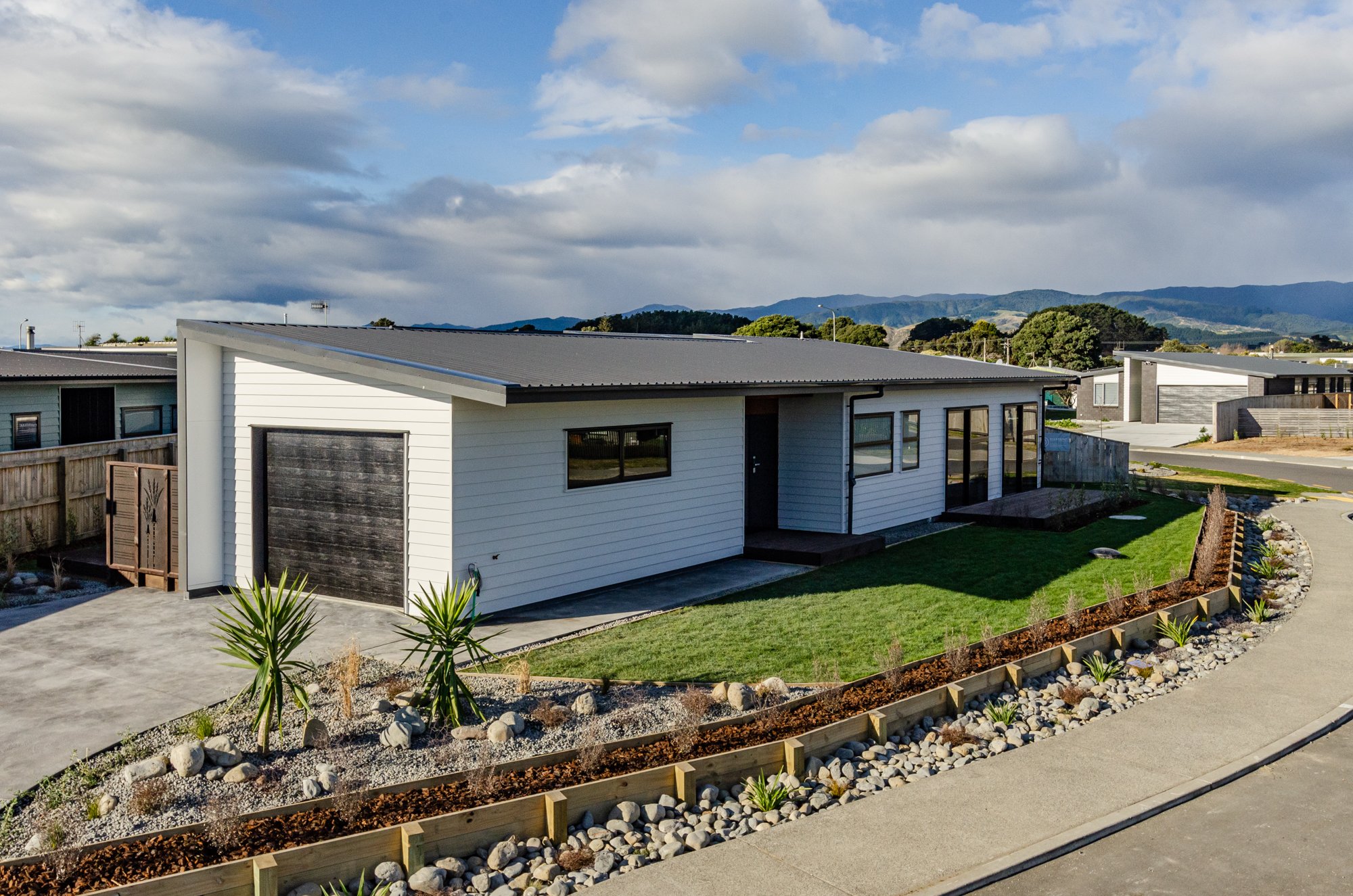 3 Bedroom family home in Otaki Beach